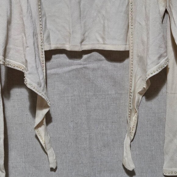 Cejon Accessories Inc. Small beige Knit Sweater Shrug Jacket with sequin beaded - Picture 4 of 8